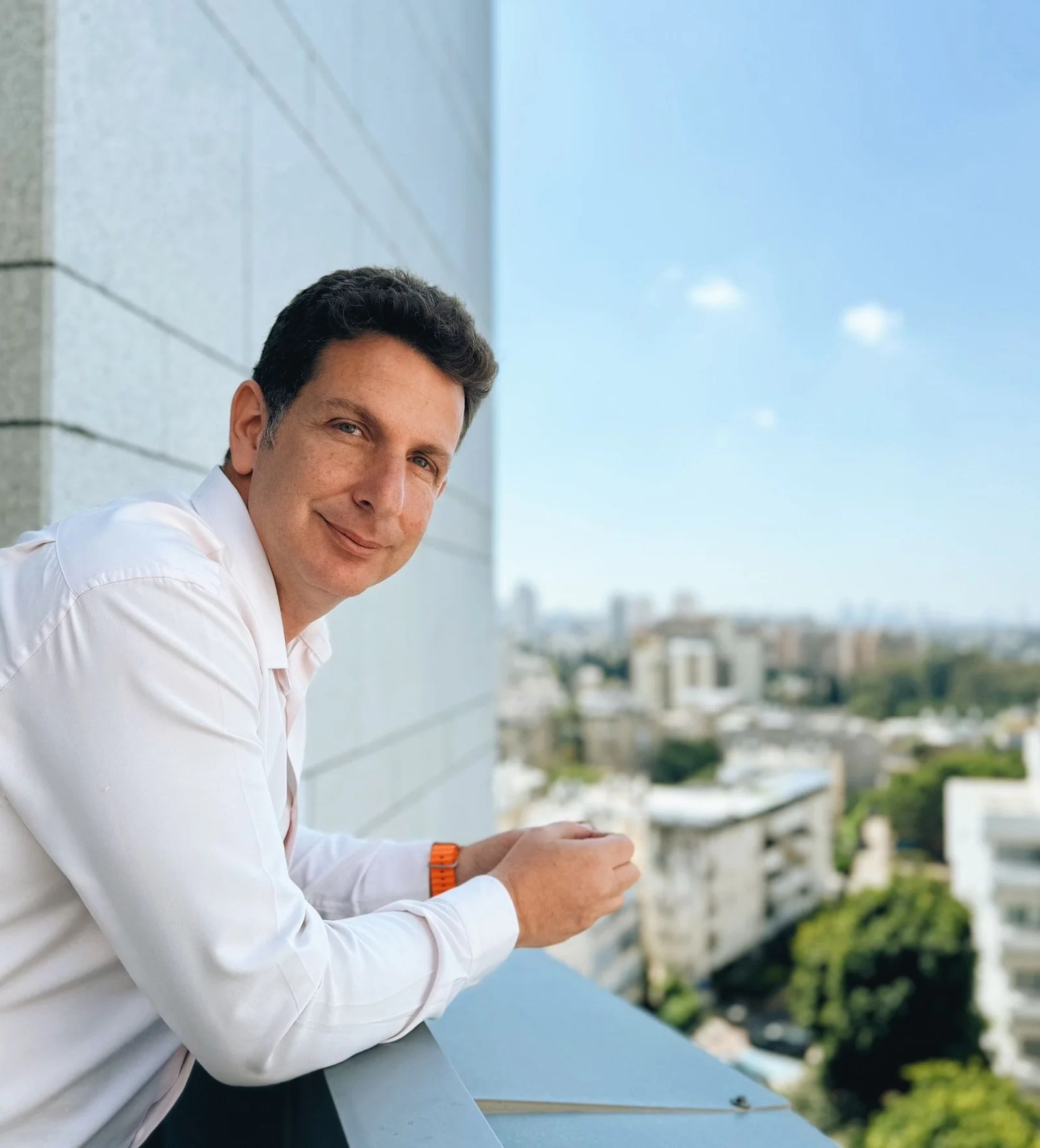 בצל המלחמה : ראש עיריית הרצליה פנה לשר האוצר בדרישה לדחות את תשלום מס המטרו