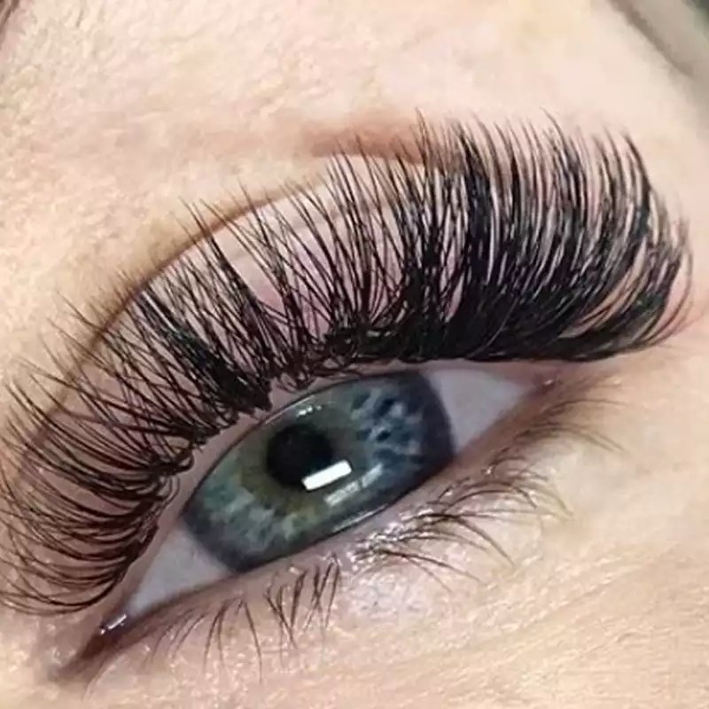 Classic vs hybrid vs volume lash extensions: which are yours?