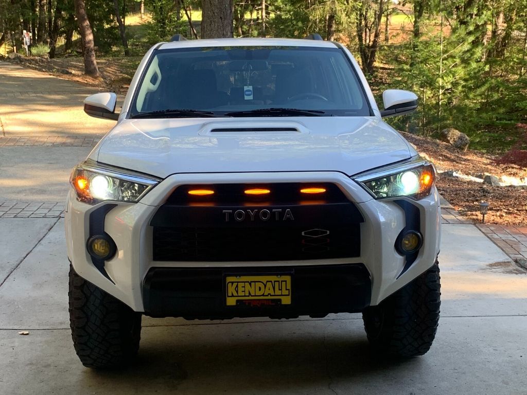 4Runner Raptor Grille LEDs