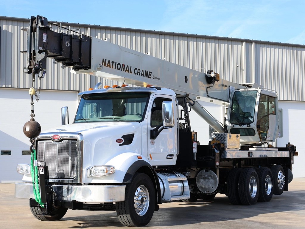 National NBT40 40-ton boom truck crane