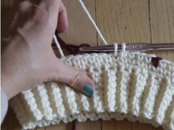 Stitch Tutorial // Center Single Crochet