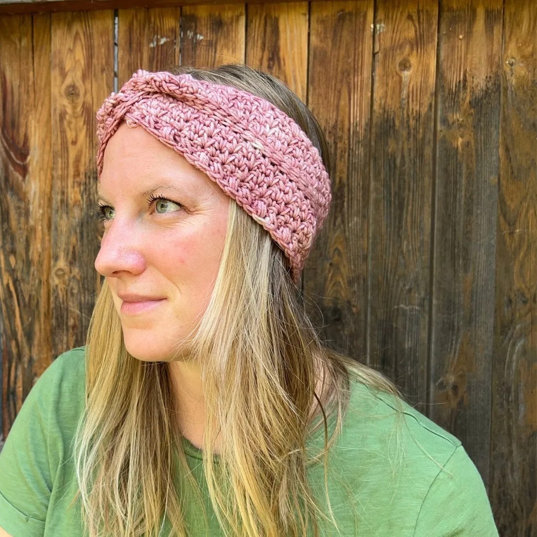 Briar Rose Headband Free Crochet Pattern – High Desert Yarn