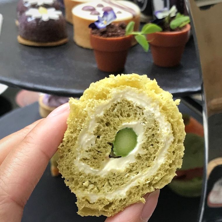 Pistachio, Cream Cheese and Asparagus Pinwheel