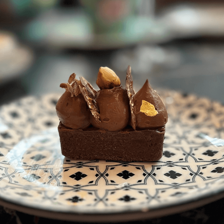 70% Chocolate De L'opera Tartlet