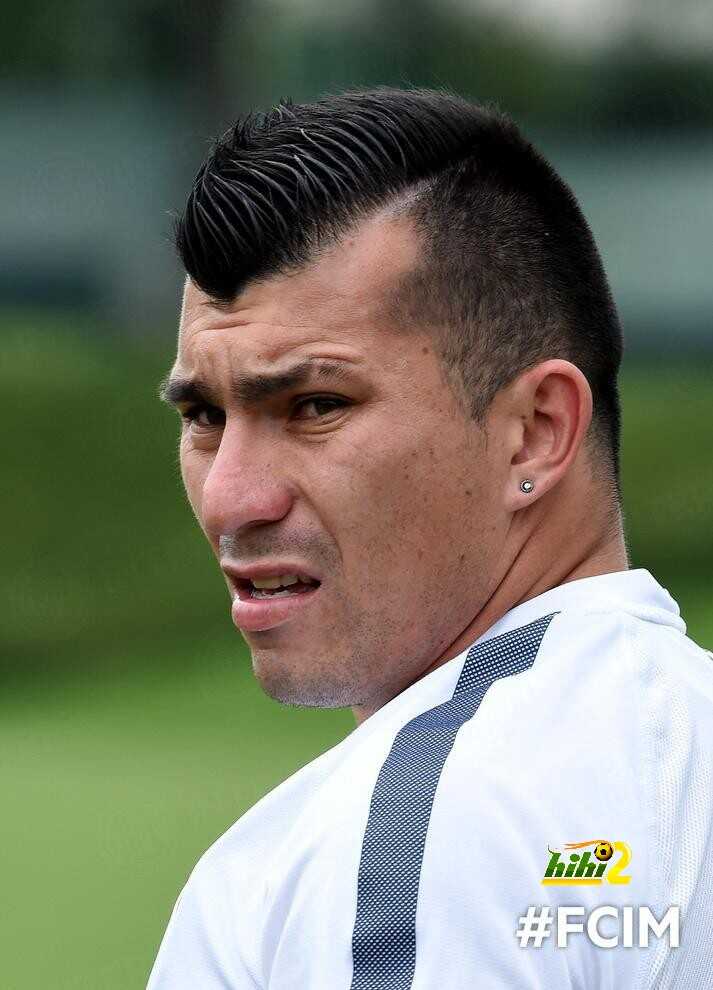 اطلع على اخر اخبار نادي انتر ميلان اليوم مع تغطية كاملة على مدار الساعة لكل اخبار مباراة انتر ميلان اليوم في تغطية فريدة وحصرية من خلال فريق تحريري متخصص في . ØµÙØ± : Ø¬Ø§Ø±Ù ÙÙØ¯ÙÙ ÙÙ ØªØ¯Ø±ÙØ¨Ø§Øª Ø§ÙØªØ± ÙÙÙØ§Ù Ø¨Ø¹Ø¯ Ø§ÙØ¶ÙØ§ÙÙ Ø±Ø³ÙÙØ§ - ÙØ§Ù ÙÙØ±Ø©