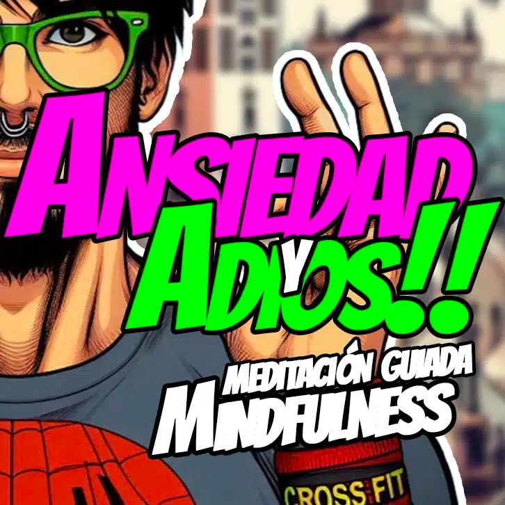 logotipo de hijos de spartan.com de podcast donde se ve un microfono amarillo abrazado por una corona de laurel