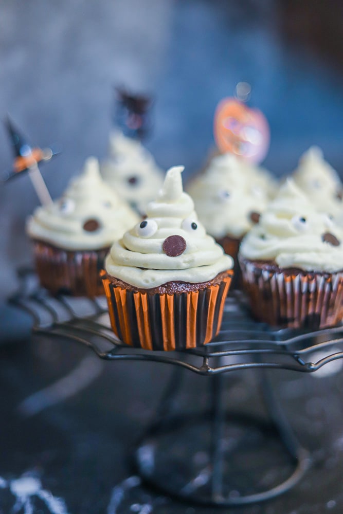 Bradfords make these treats on the morning of shipment which means they are as fresh as they can possible be and keep for 4 days. Easy Ghost Cupcakes With Cream Cheese Frosting Hilda S Kitchen Blog