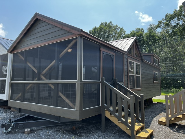 14x38 Smoky Mtn Cabin Park Model - Full Bath- On Display- AVAILABLE NOW