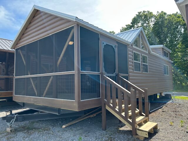 14x38 Smoky Mtn Cabin Park Model- ZERO Maintenance Vinyl Log Siding  - Turn key-On Display