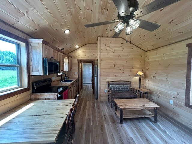 14x38 Country T Cabin Park Model - Turn key Display Model -On Display- AVAILABLE NOW - Image 6