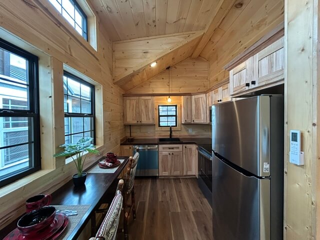 14x40 NEW LAYOUT! Lake Tahoe Park Model Cabin-Turn Key -AVAILABLE NOW - Image 12
