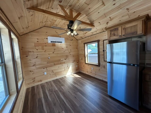 11'2"x40' Country T Cabin Park Model - Turn key- Available Now- On Display - Image 24