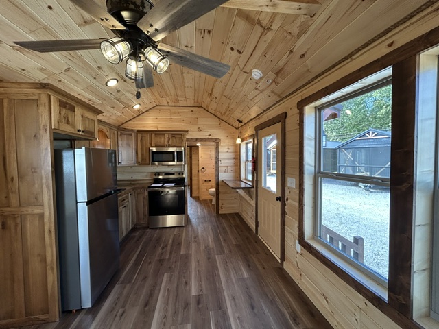11'2"x40' Country T Cabin Park Model - Turn key- Available Now- On Display - Image 22