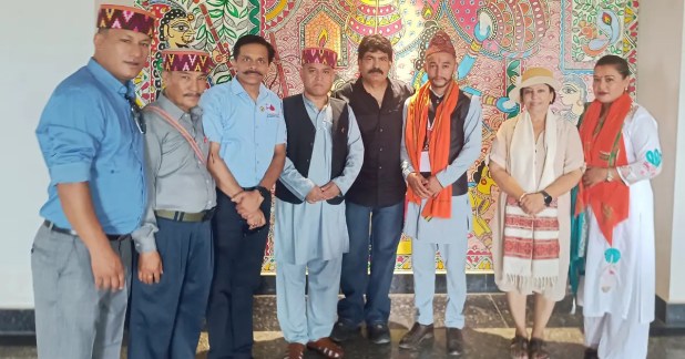 नेपाल के प्रतिनिधियों का आत्मीय सम्मान।