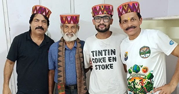 पश्चिम बंगाल, हरियाणा एवं अन्य राज्यों के प्रेरक रक्तदाताओं को सम्मानित किया गया।