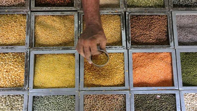 दाल की कीमतों में गिरावट जारी, जानिए अब क्या है अरहर दाल की नई कीमत