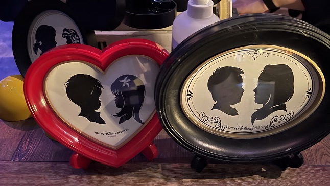 ディズニーシー 15周年 スリーピーホエールショップ 切り絵 東京