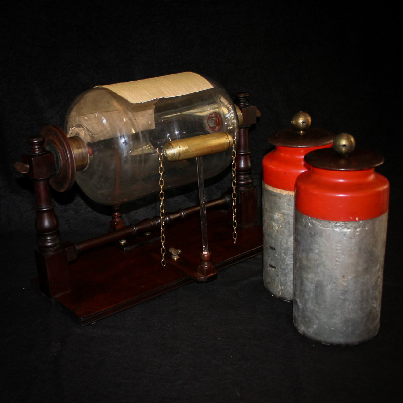 Large Naire-Pattern Electrostatic machine