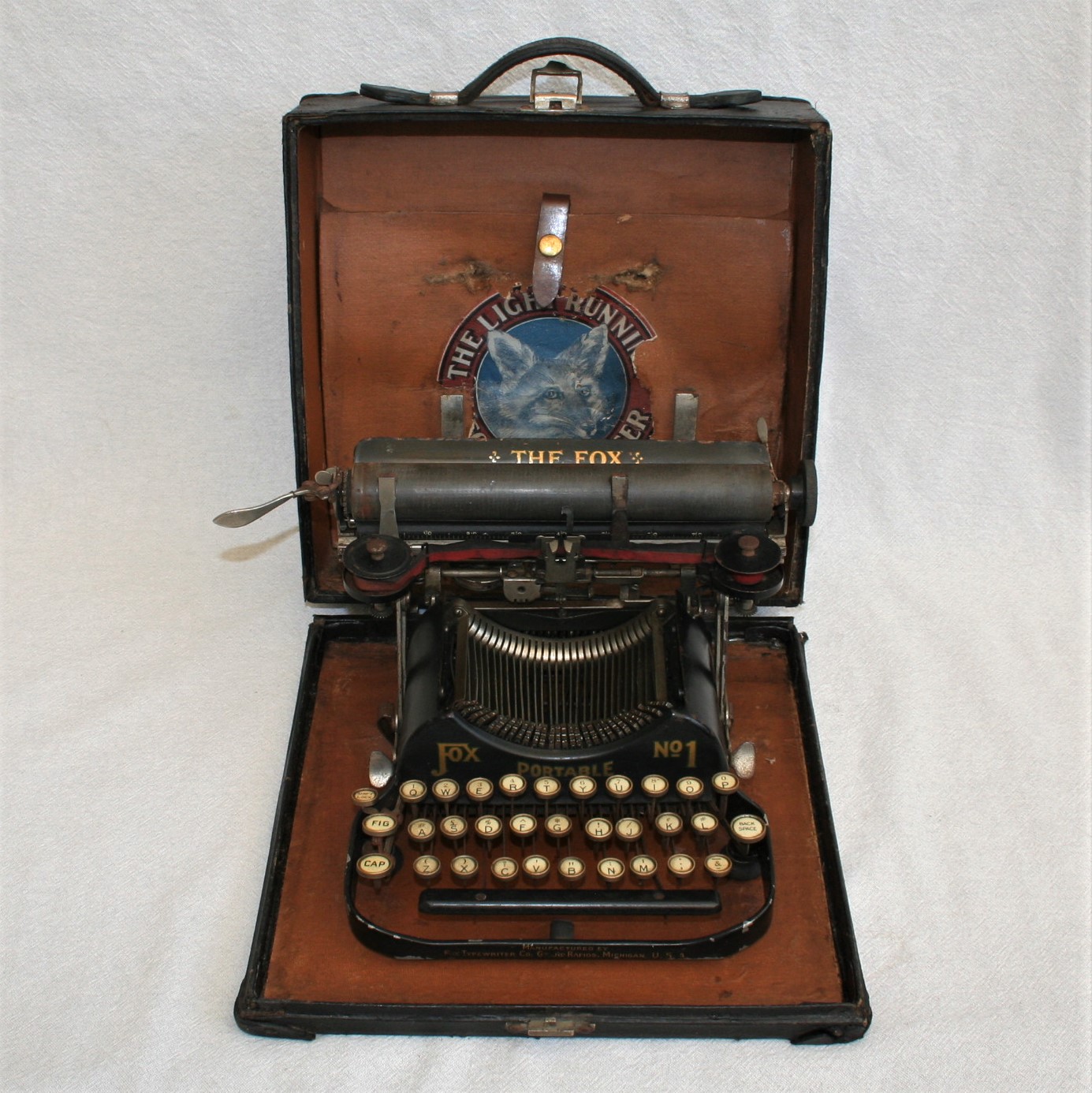 Baby Fox No.1 Early Portable Typewriter c1917 – historictech