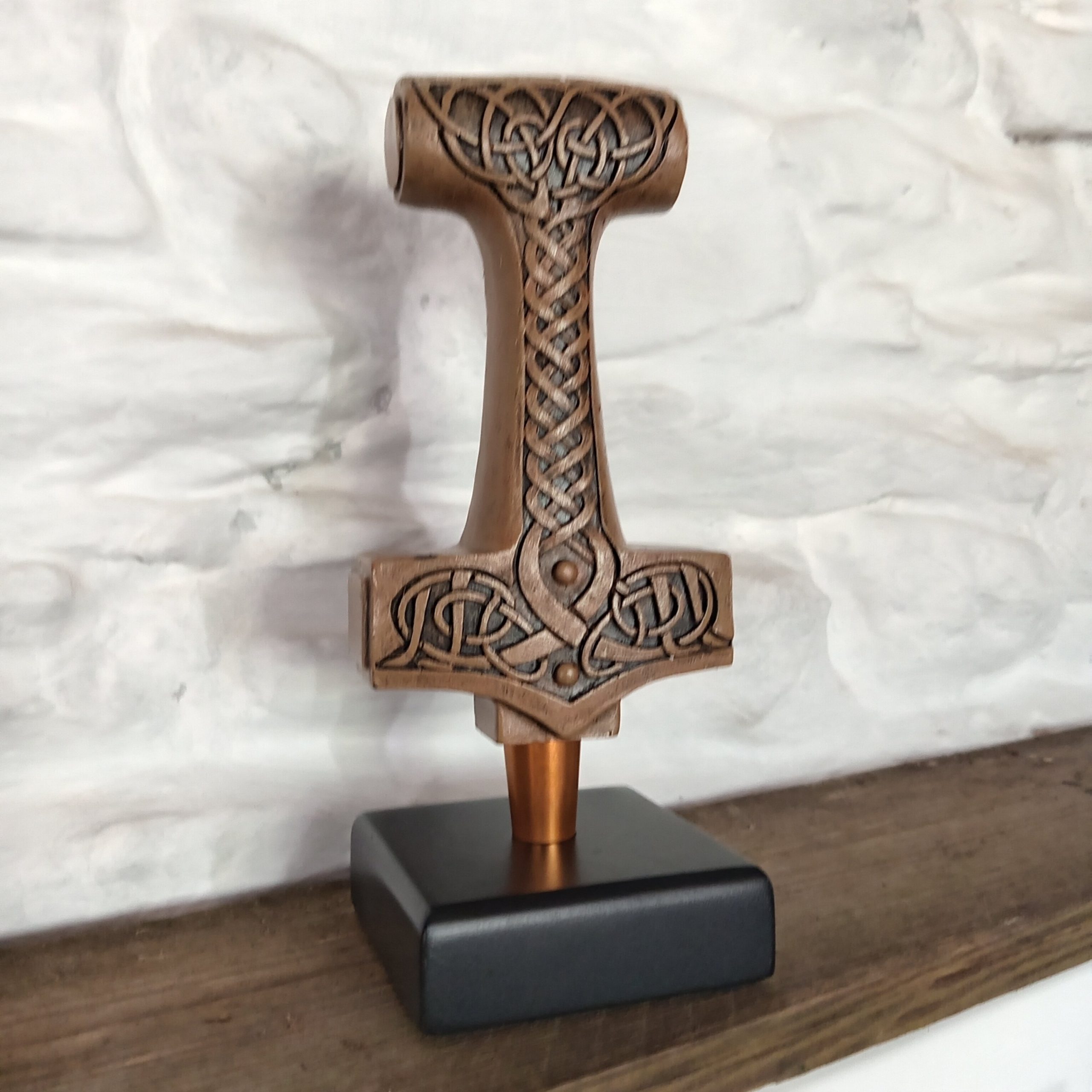 Display Thors Hammer