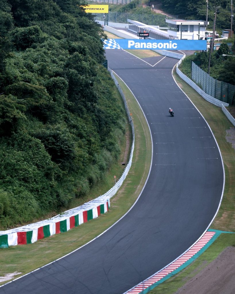 鈴鹿サーキットのバックストレート