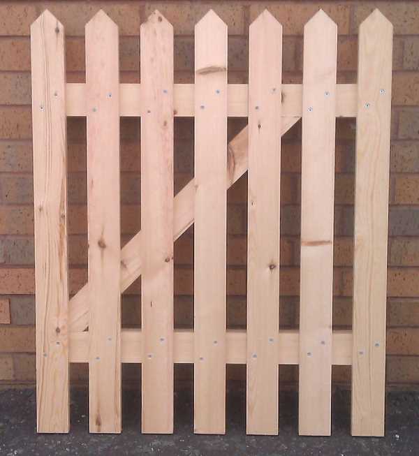 21 diy fence gate ideas-learn how to build a fence gate for your yard