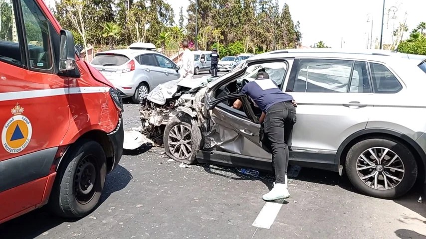 حادثة سير بمراكش: تفاصيل اصطدام مروع بطريق فاس