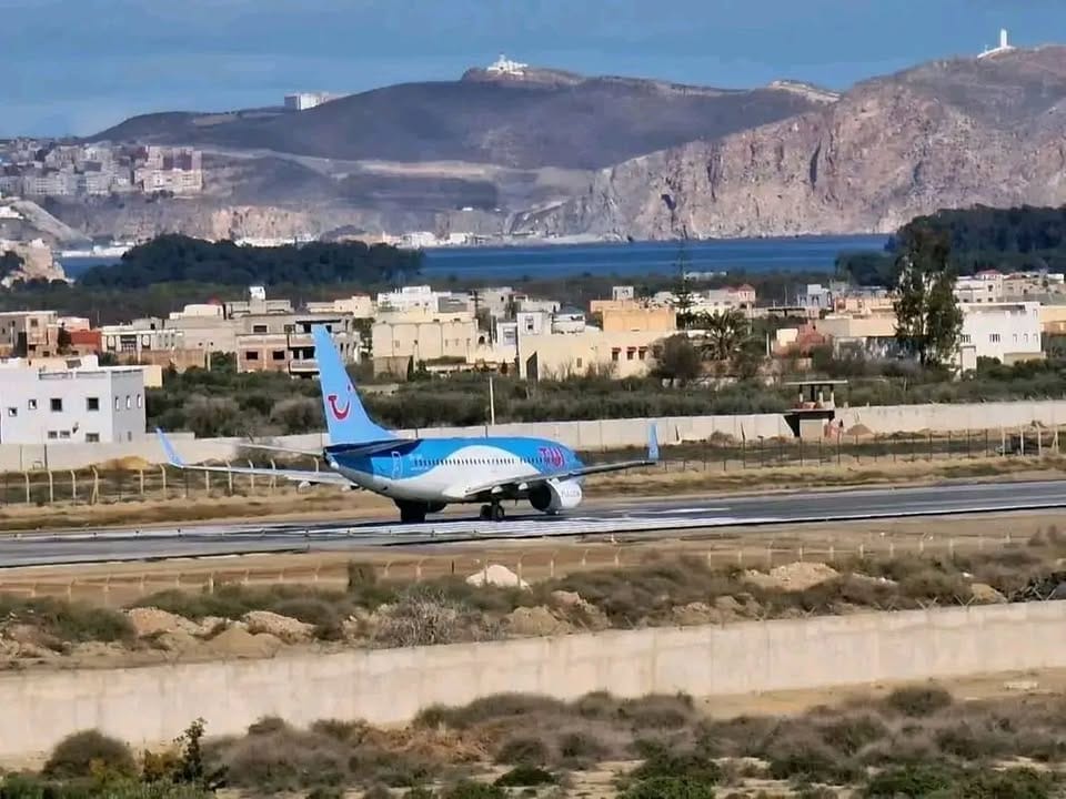 نداء من أجل الربط الجوي: عريضة إلكترونية تطالب بفتح خطوط مباشرة بين الحسيمة وأوروبا