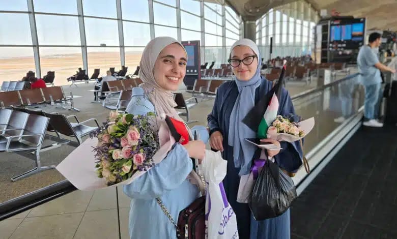 جامعة فالنسيا التقنية تستقبل طالبتين من غزة لمواصلة التعليم