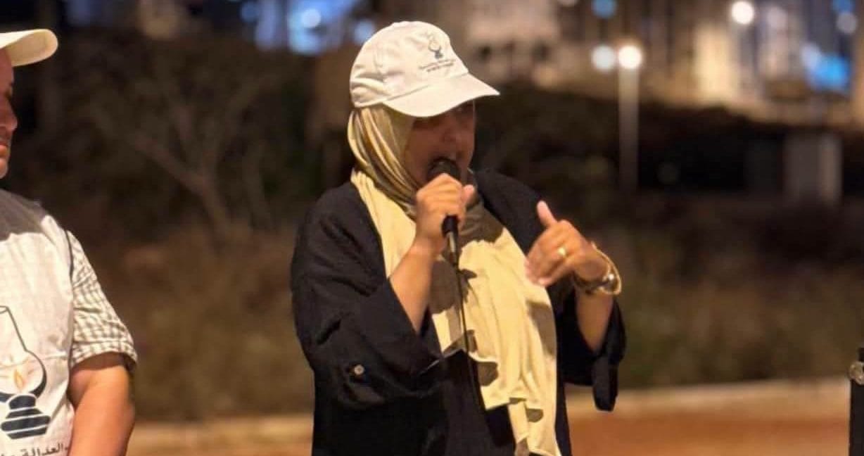 رهان القرب في الحسيمة: حنان المعروفي تفتتح حملتها الانتخابية بمساءلة واقع الإقليم ميدانياً