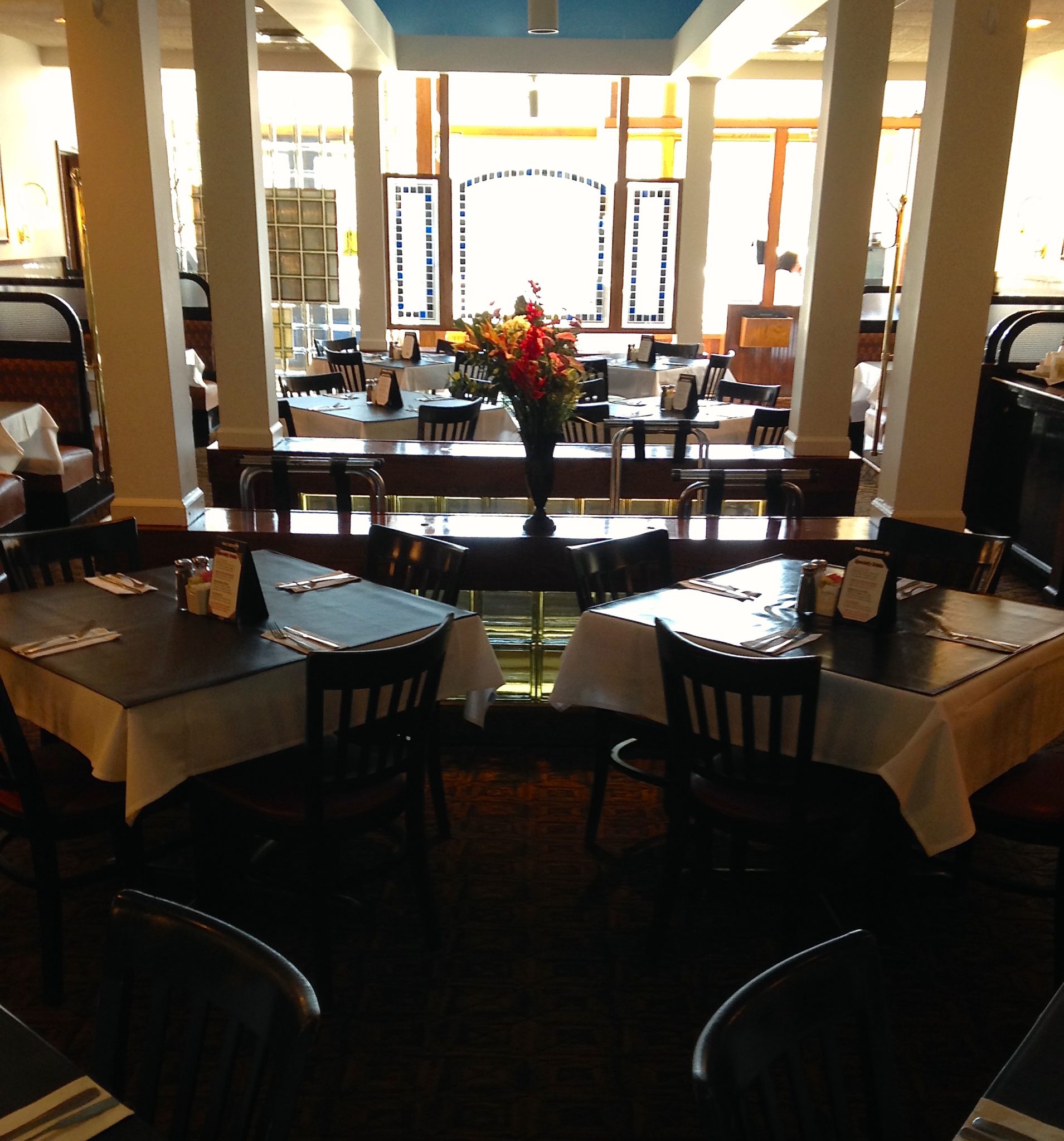Hoffstots Restaurant In Oakmont Pennsylvania - na82saq