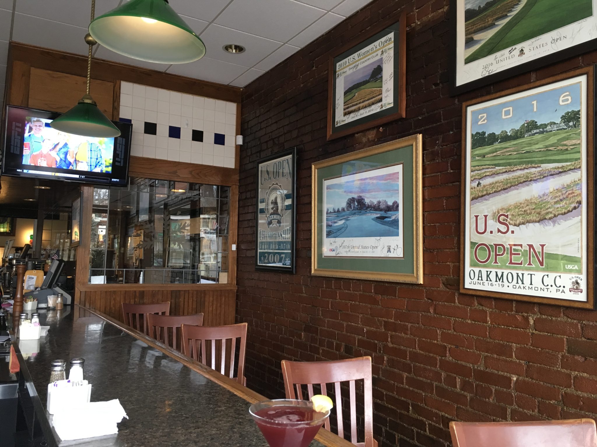 Hoffstots Restaurant In Oakmont Pennsylvania - qkosx0w