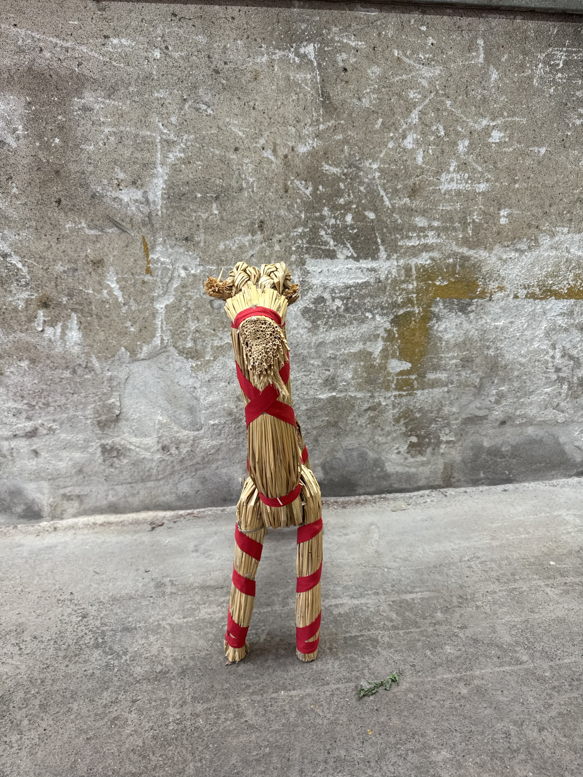 Julbock i halm ca 40 cm – Klassiskt julpynt - Bild 2