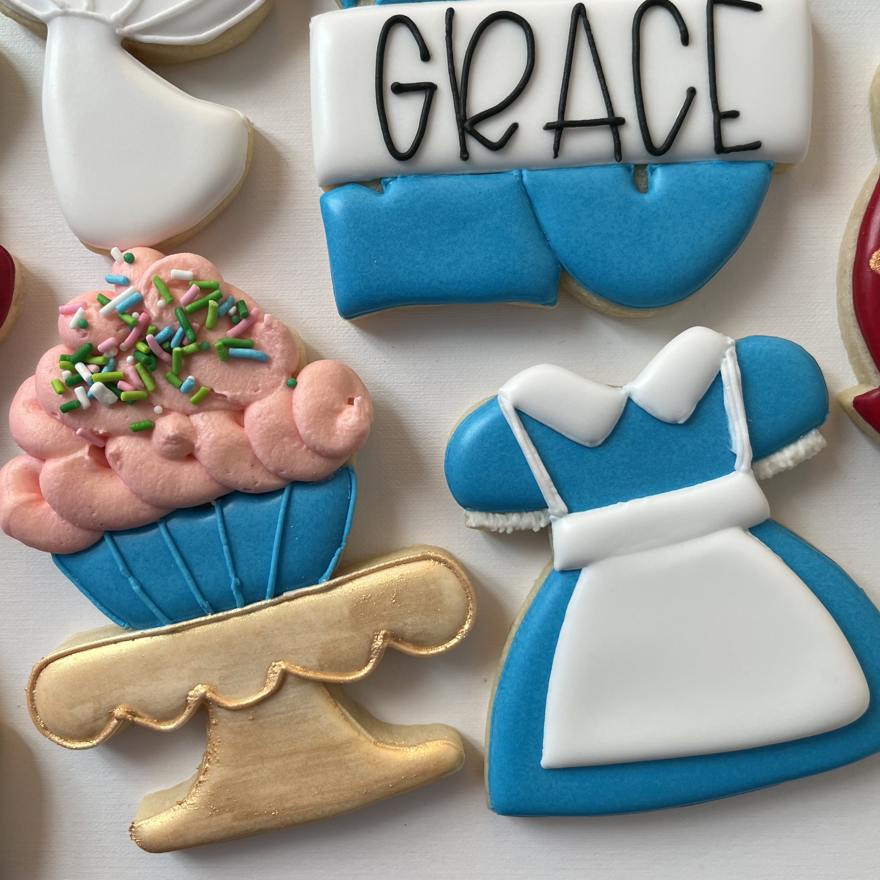 Alice in Wonderland Sugar Cookies – Holly Bakes