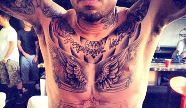 Chris brown e rihanna tatuagem Rihanna Tattoo Neck Tattoo