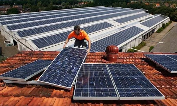 Target PLTS 100 GW Jadi Cerminan Masa Depan Energi Indonesia