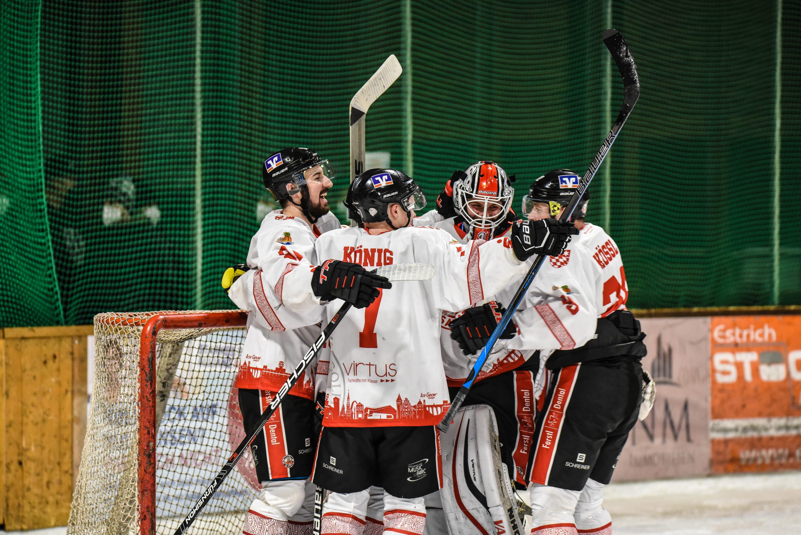 ESV Waldkirchen vs. EV Dingolfing,  Eishockey, Landesliga Bayern, 2021 2022, Aufstiegsrunde Bayernliga 4.Spieltag, 06.02.2022. Eishockey, Landesliga Bayern, Sport.