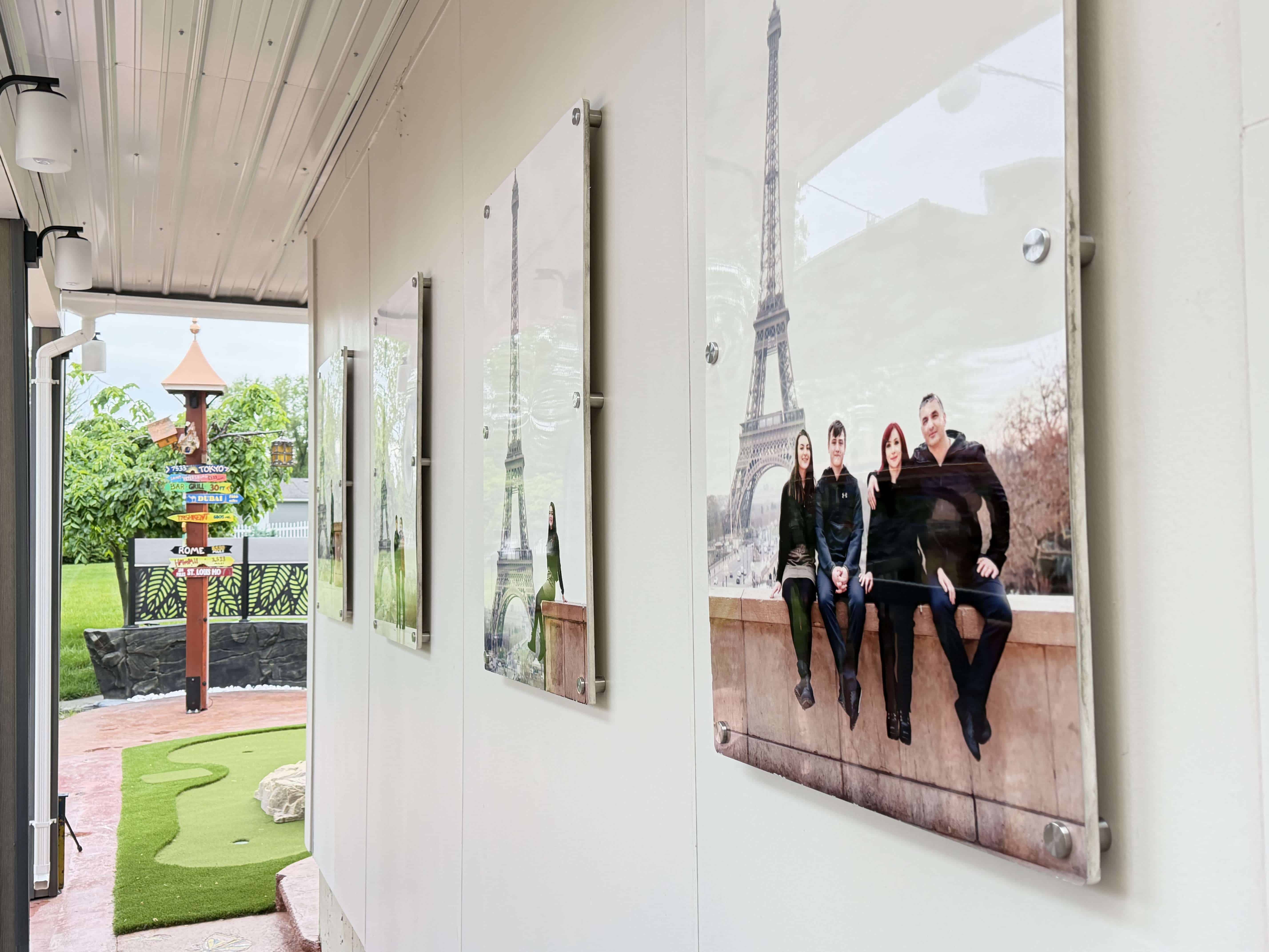 Floating photo gallery finished in context