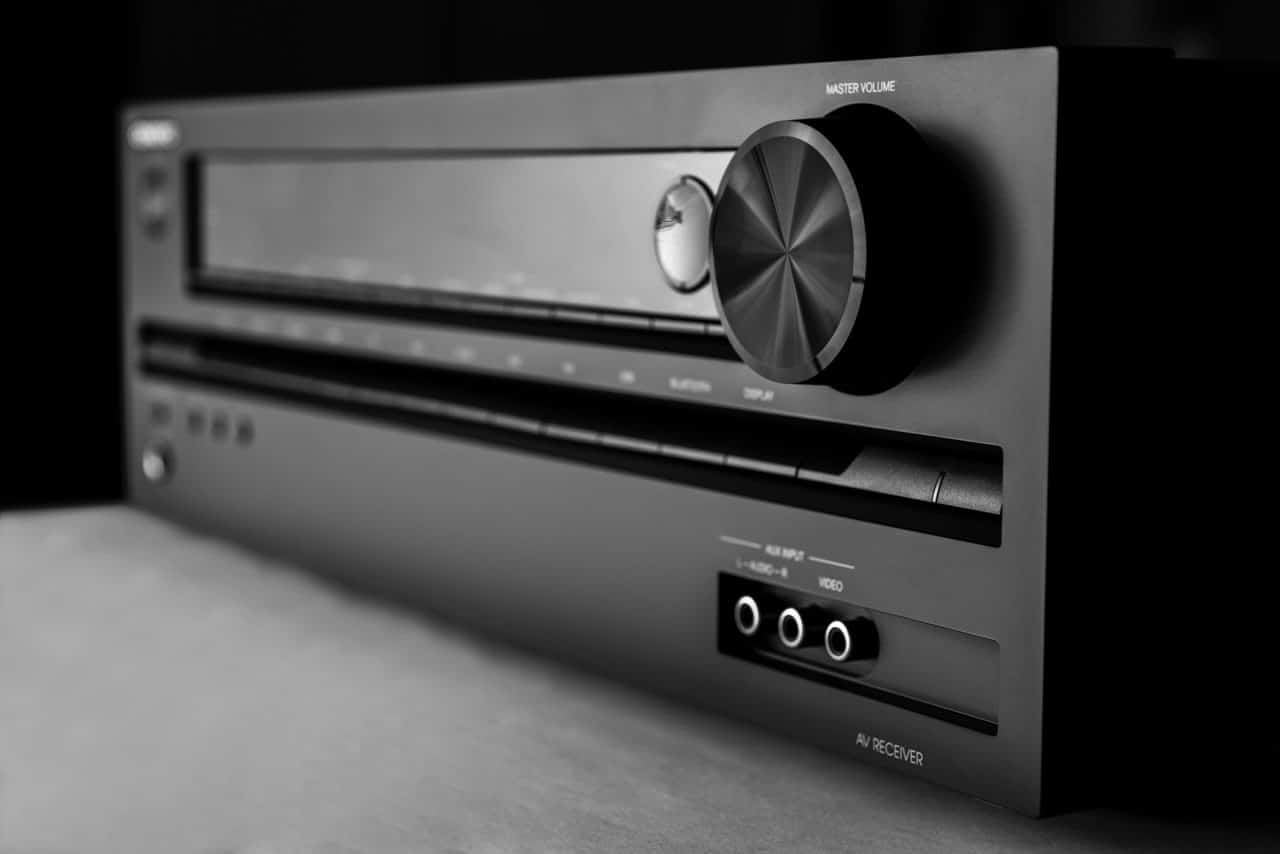 How to choose an amplifier for home theater (7 factors)