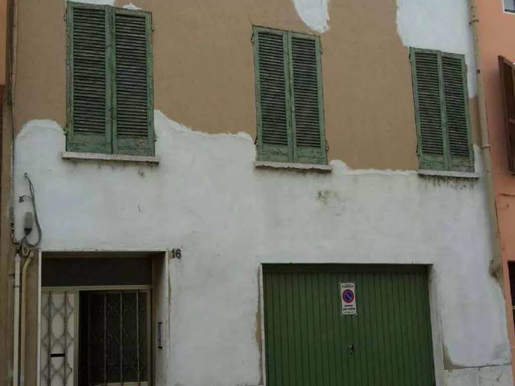 Home Trust World | Nuove Costruzioni Vendita Via Vittorino Da Feltre, Mantova Superficie 310.0Mq Prezzo 200000.0 | 330517 768_x_1024_jpg