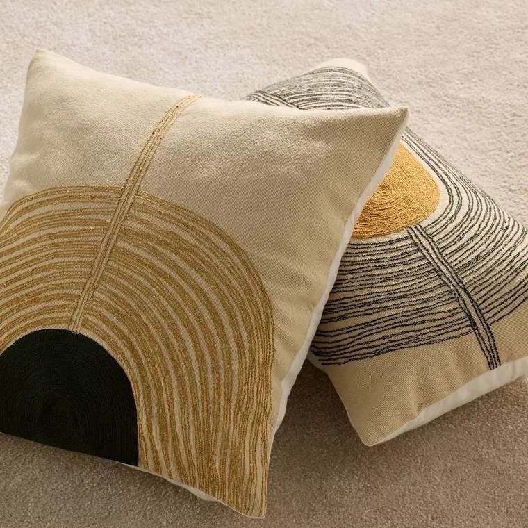 4. Coussin Mirage, Maison Sarah Lavoin