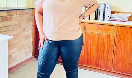 Susan SugarMummy in Nairobi is Looking for a good Guy for a Discreet Relationship