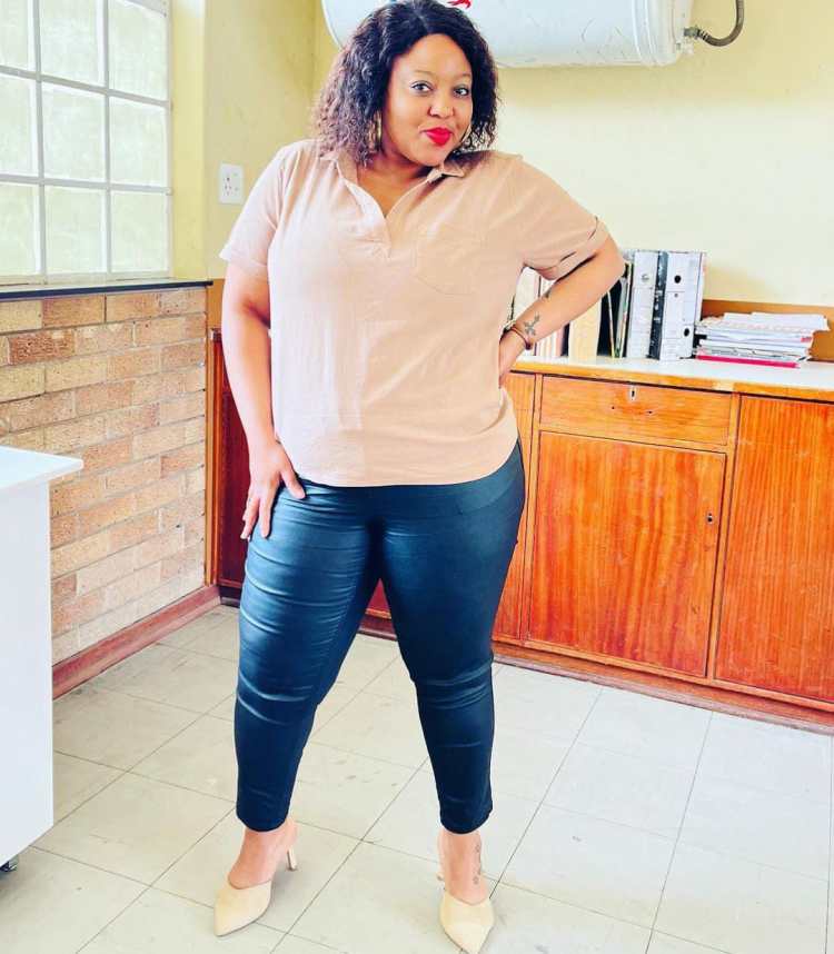 Susan SugarMummy in Nairobi is Looking for a good Guy for a Discreet Relationship