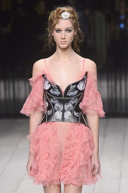 McQueen-F16-078