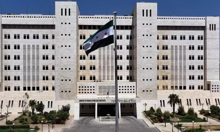 الخارجية السورية تنفي صحة ما يتم تداوله بشأن تمديد المهلة مع مليشيا قسد