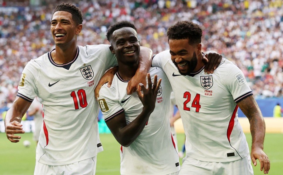 منتخب إنكلترا يتوّج بالمركز الثالث في كأس العالم بعد فوزه المثير على المنتخب الفرنسي بنتيجة 6-4