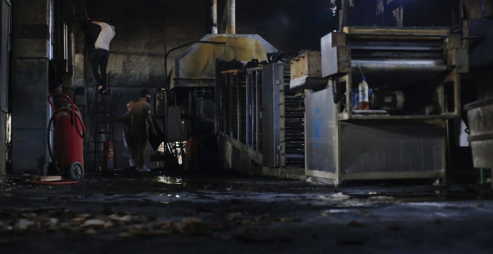 فرن مخبز نوى الآلي في ريف درعا الغربي، بعد السيطرة على حريق محدود دون تسجيل إصابات — سانا، 5 تموز 2026.