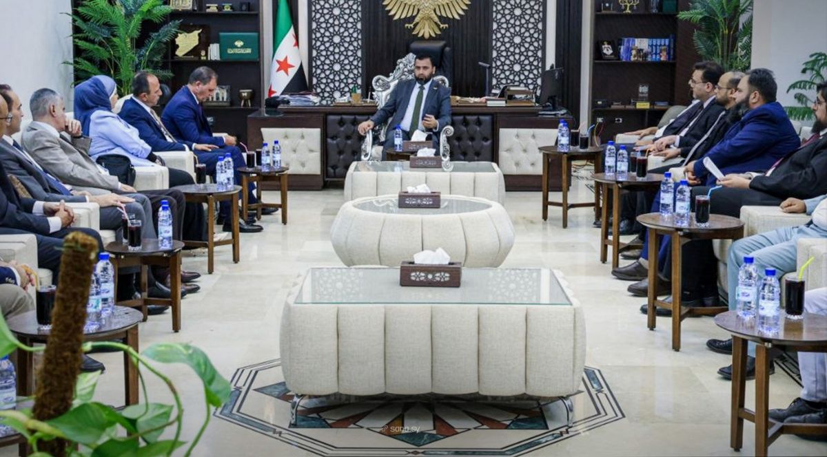 جانب من اللقاء بين الهيئة المركزية للرقابة والتفتيش السورية ووفد هيئة النزاهة ومكافحة الفساد الأردنية في دمشق، 20 آب/أغسطس 2026 – سانا