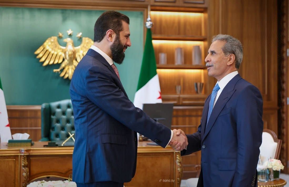 الرئيس أحمد الشرع يستقبل رئيس مجلس القضاء الأعلى العراقي فائق زيدان في قصر الشعب بدمشق، بحضور وزيري الخارجية أسعد الشيباني والعدل مظهر الويس – 13 آب 2026 – سانا.