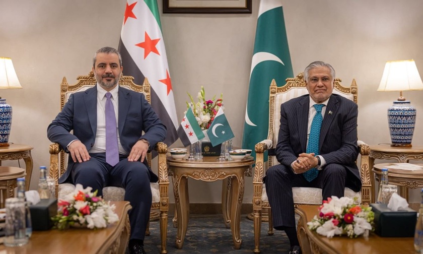 وزير الخارجية السوري أسعد الشيباني يلتقي في إسلام آباد نائب رئيس الوزراء وزير ‌‏خارجية جمهورية باكستان الإسلامية محمد إسحاق دار